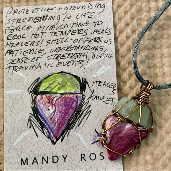 Prehnite and Spiny Oyster Shell Necklace - Picture 4 of 12